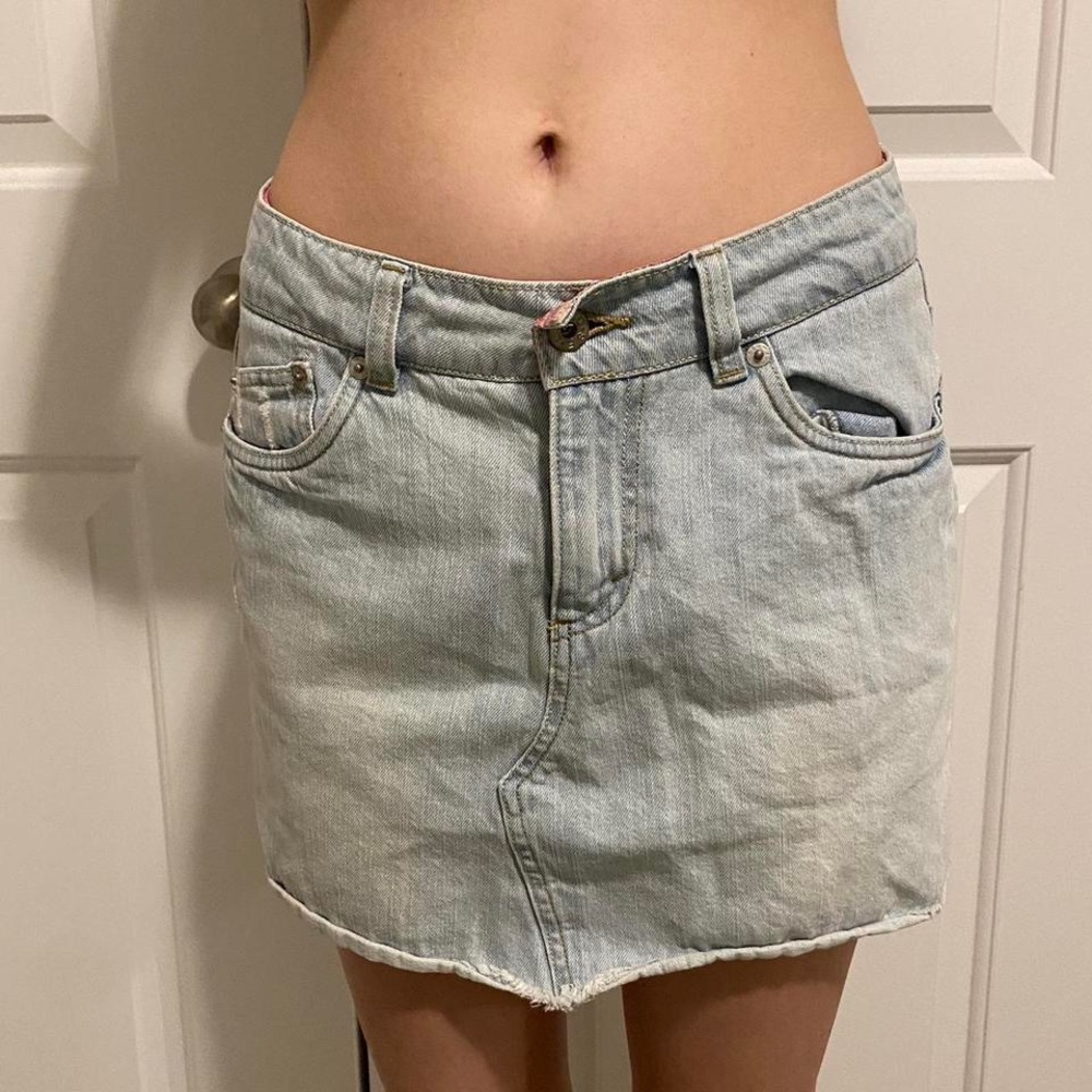 vintage levi’s mini jean skirt